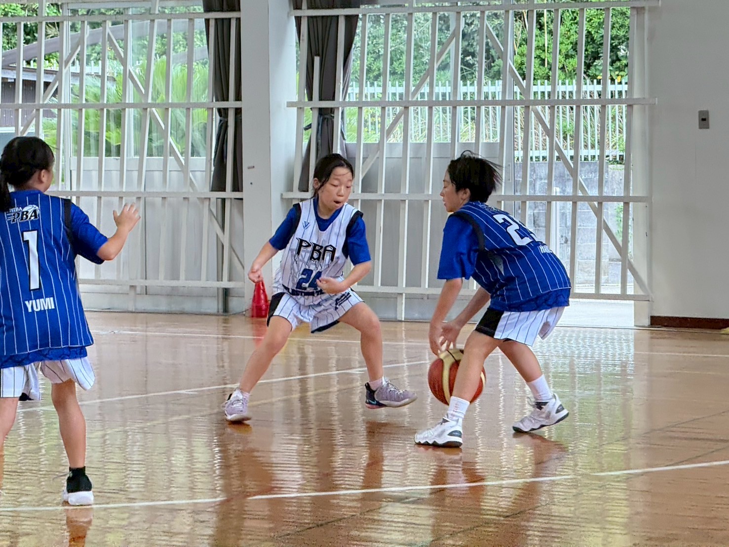 3