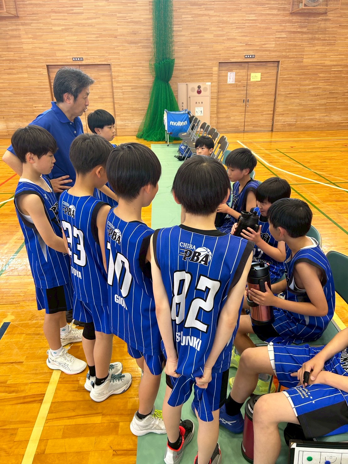 7